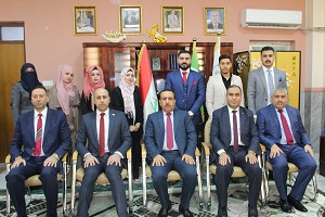 تكريم الطلبة الاوائل على الكلية